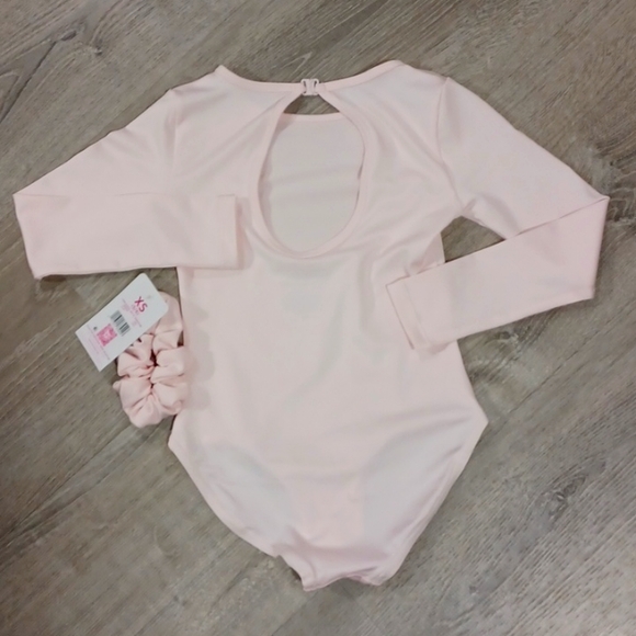 Nwt new Justice pink logo ballet gymnastics leotard with scrunchie 5-6 - Picture 14 of 16